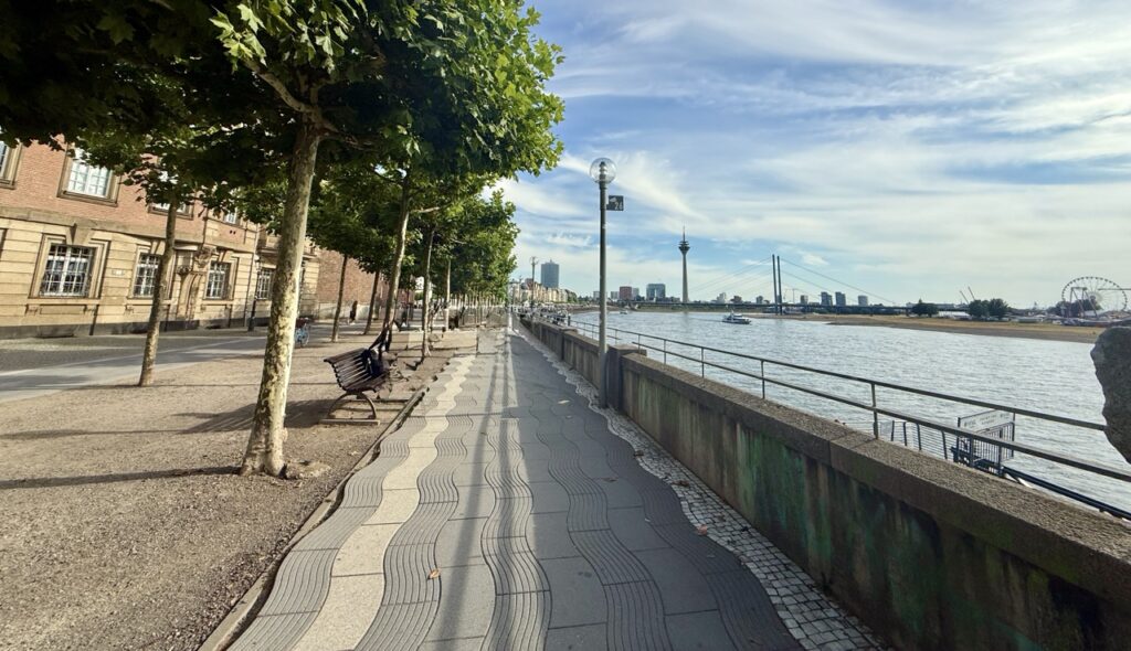 Rheinuferpromenade